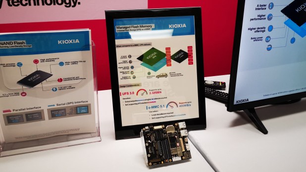 KIOXIA trình diễn CM6 PCIe 4.0 SSD và giải pháp tự động | CES 2020 Update